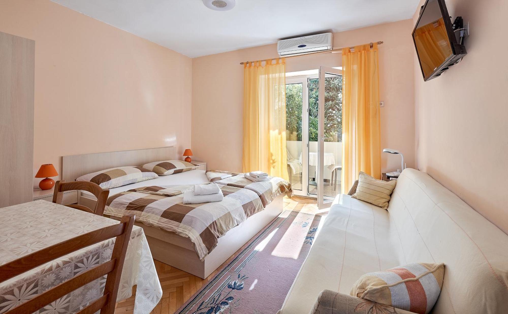 Apartments Ljubica Makarska Bagian luar foto