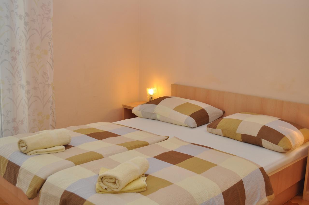 Apartments Ljubica Makarska Bagian luar foto