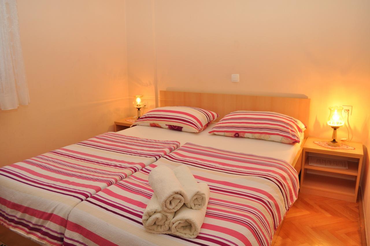 Apartments Ljubica Makarska Bagian luar foto
