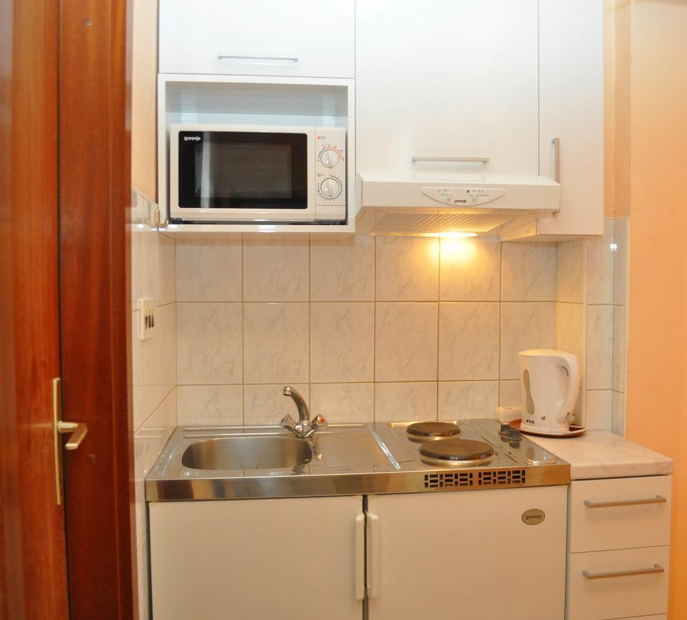 Apartments Ljubica Makarska Bagian luar foto