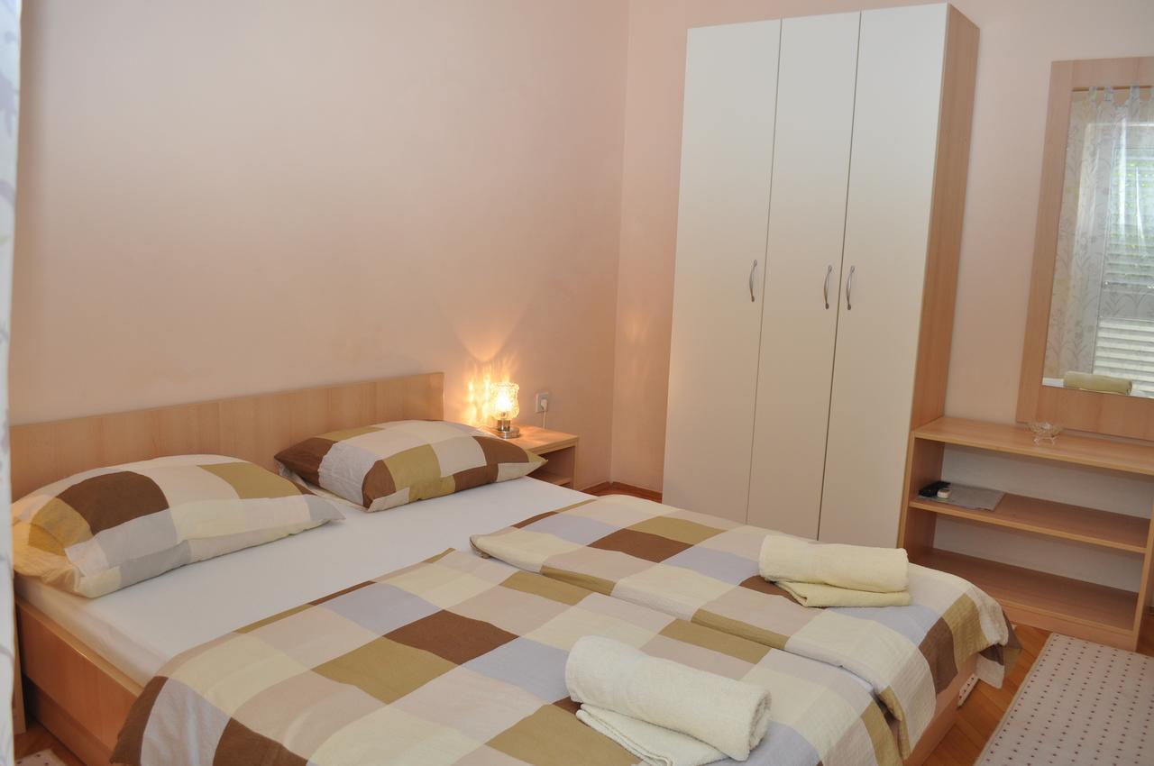 Apartments Ljubica Makarska Bagian luar foto