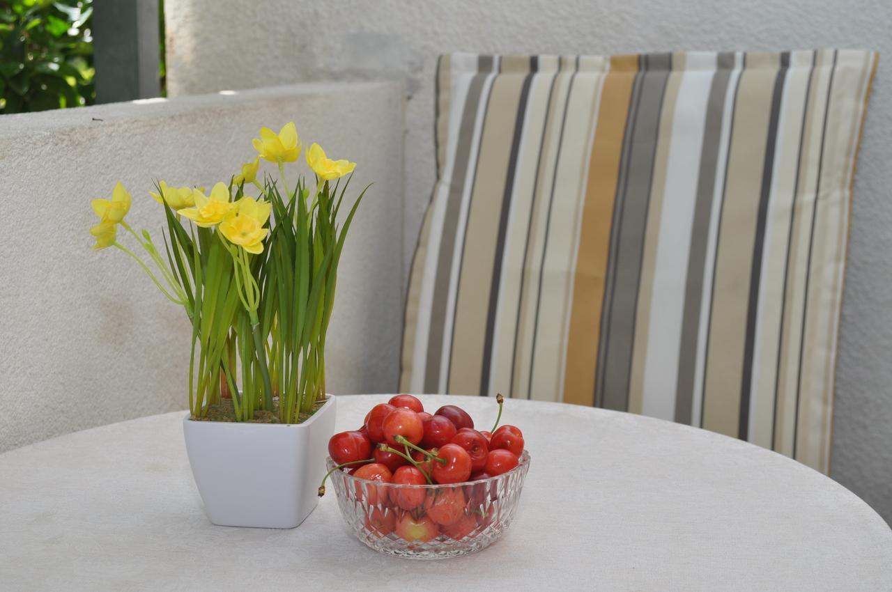 Apartments Ljubica Makarska Bagian luar foto