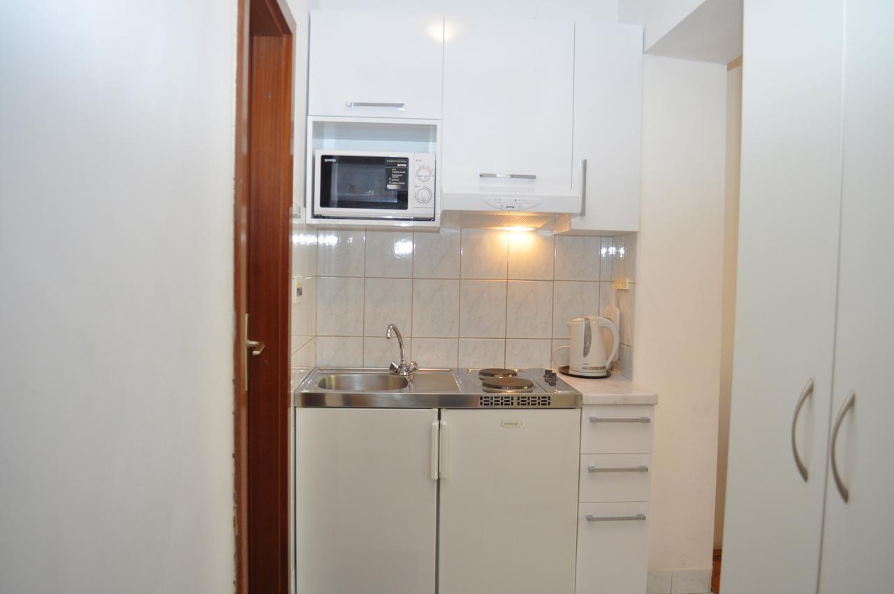 Apartments Ljubica Makarska Bagian luar foto