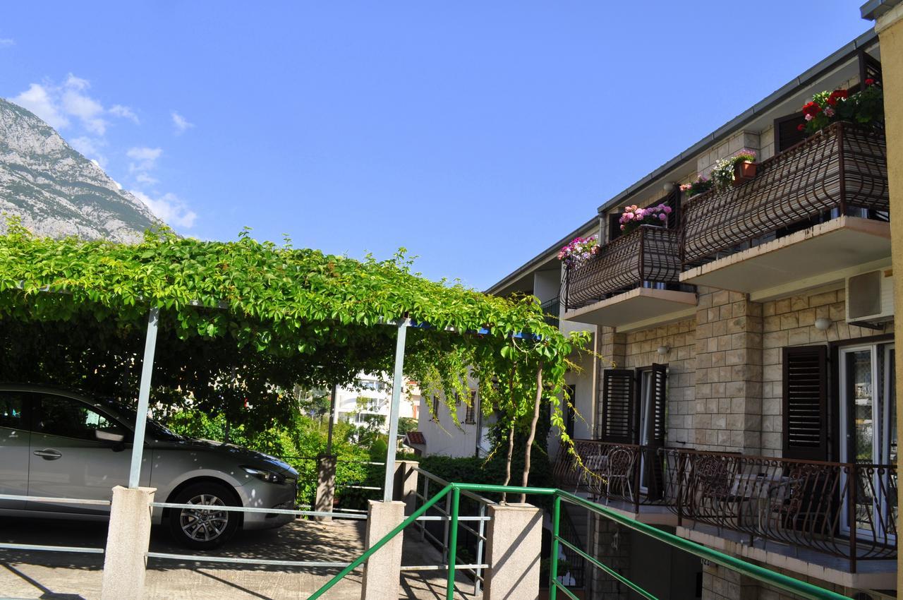 Apartments Ljubica Makarska Bagian luar foto