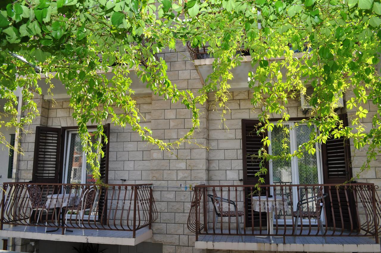 Apartments Ljubica Makarska Bagian luar foto