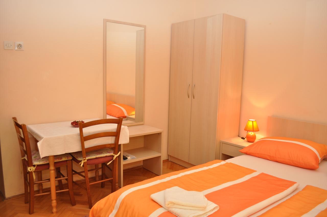Apartments Ljubica Makarska Bagian luar foto