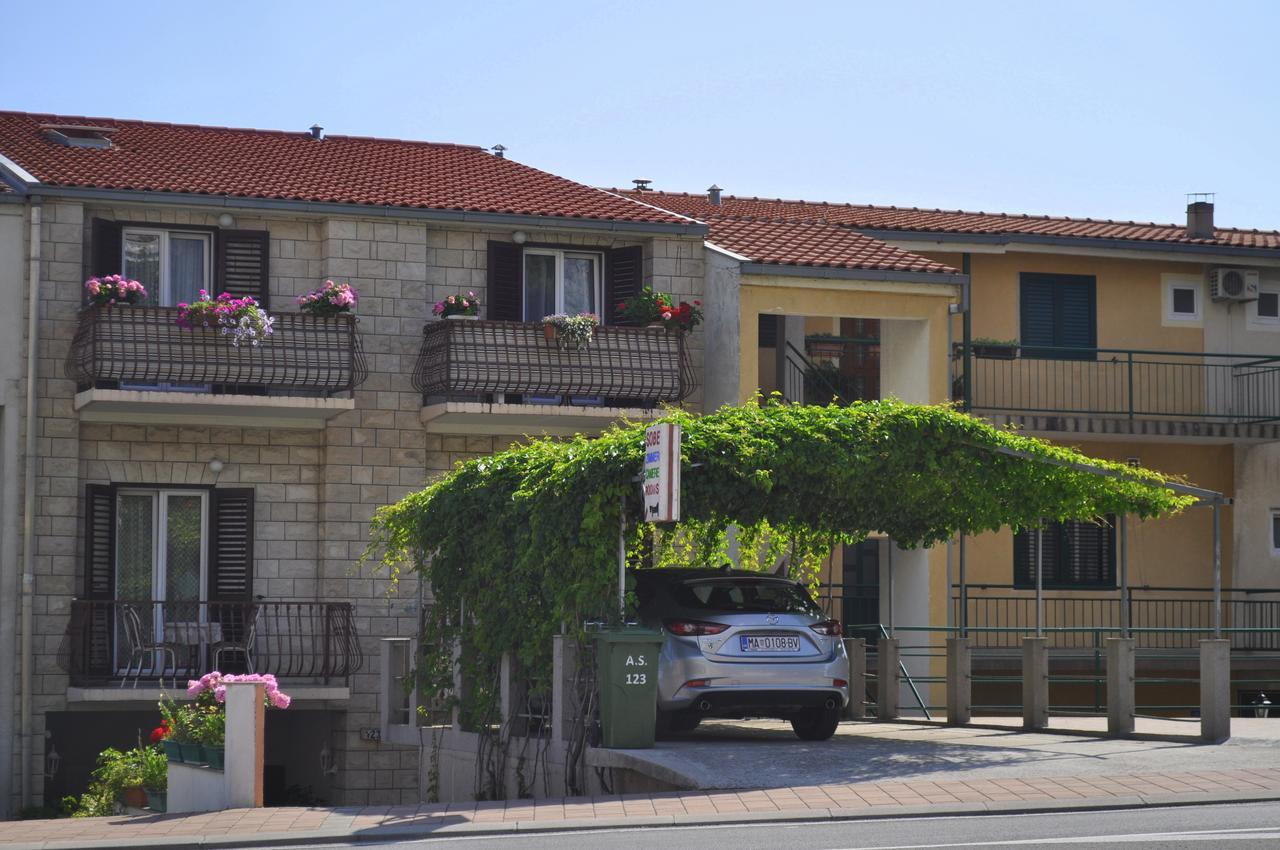 Apartments Ljubica Makarska Bagian luar foto