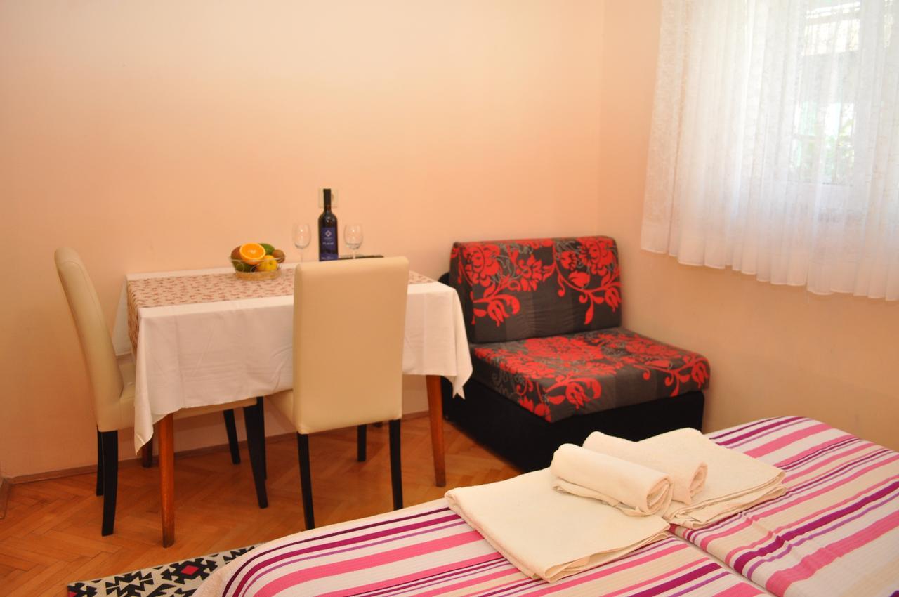 Apartments Ljubica Makarska Bagian luar foto