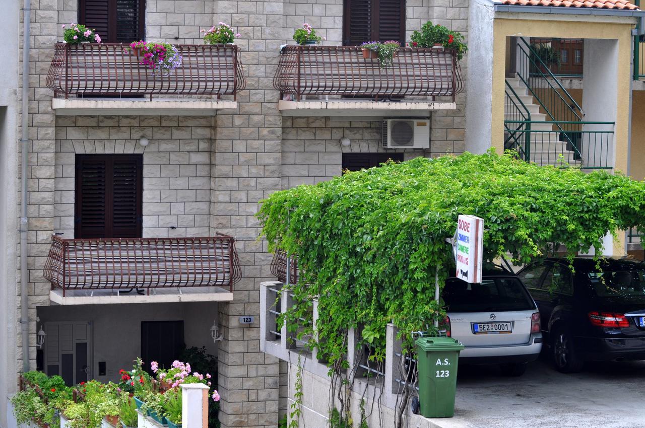 Apartments Ljubica Makarska Bagian luar foto